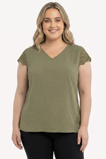Modra bluza s čipko