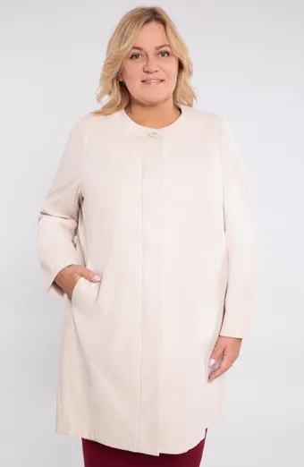 Eleganten kremni plašč