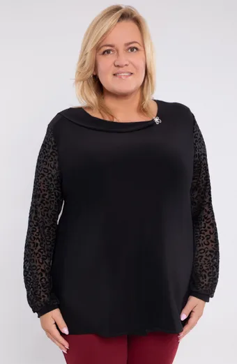 Črna bluza z okrasnimi rokavi