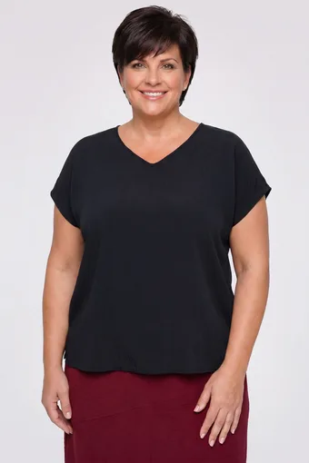 Črna bluza z V-izrezom