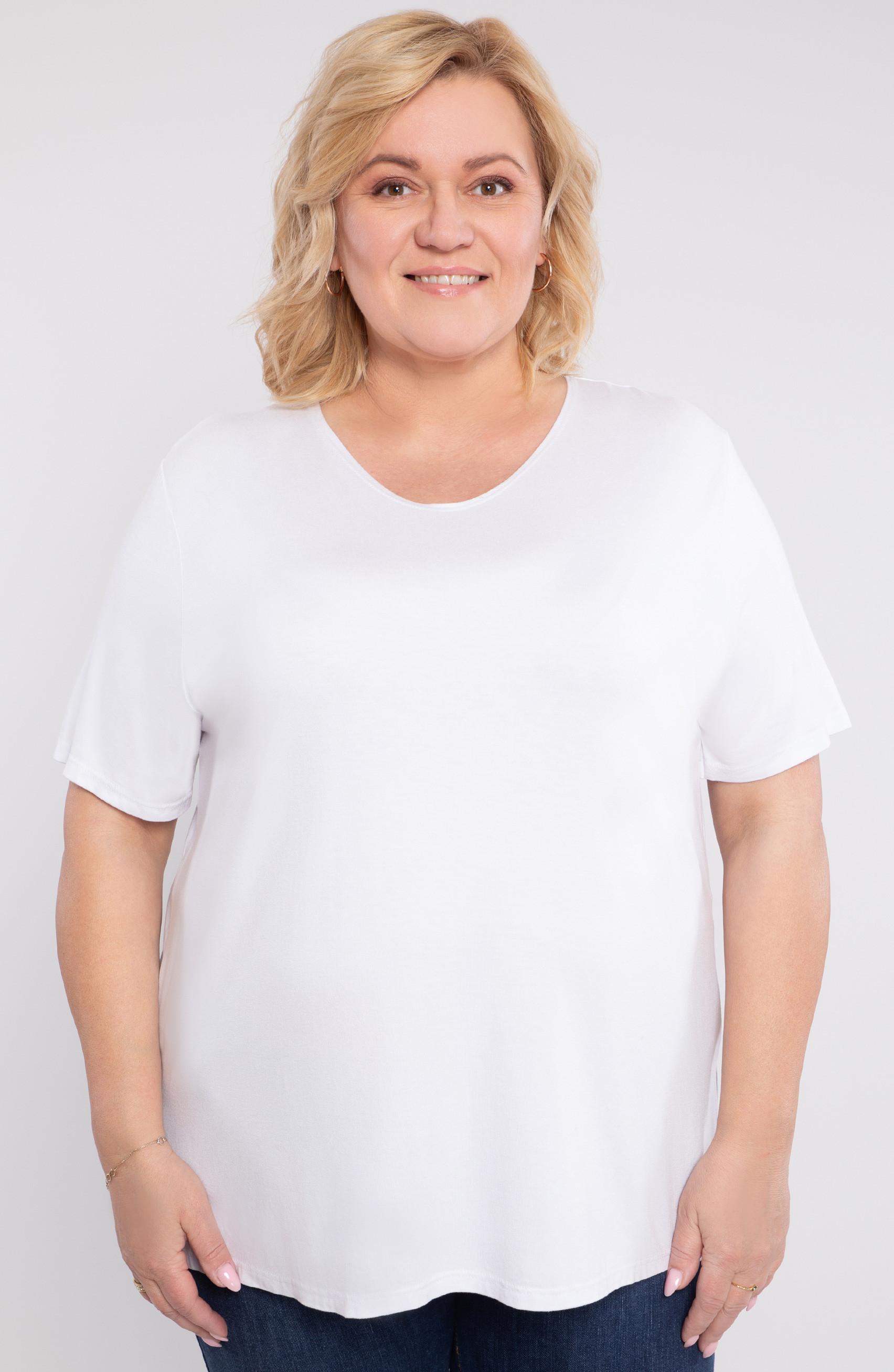 Bela pletena bluza