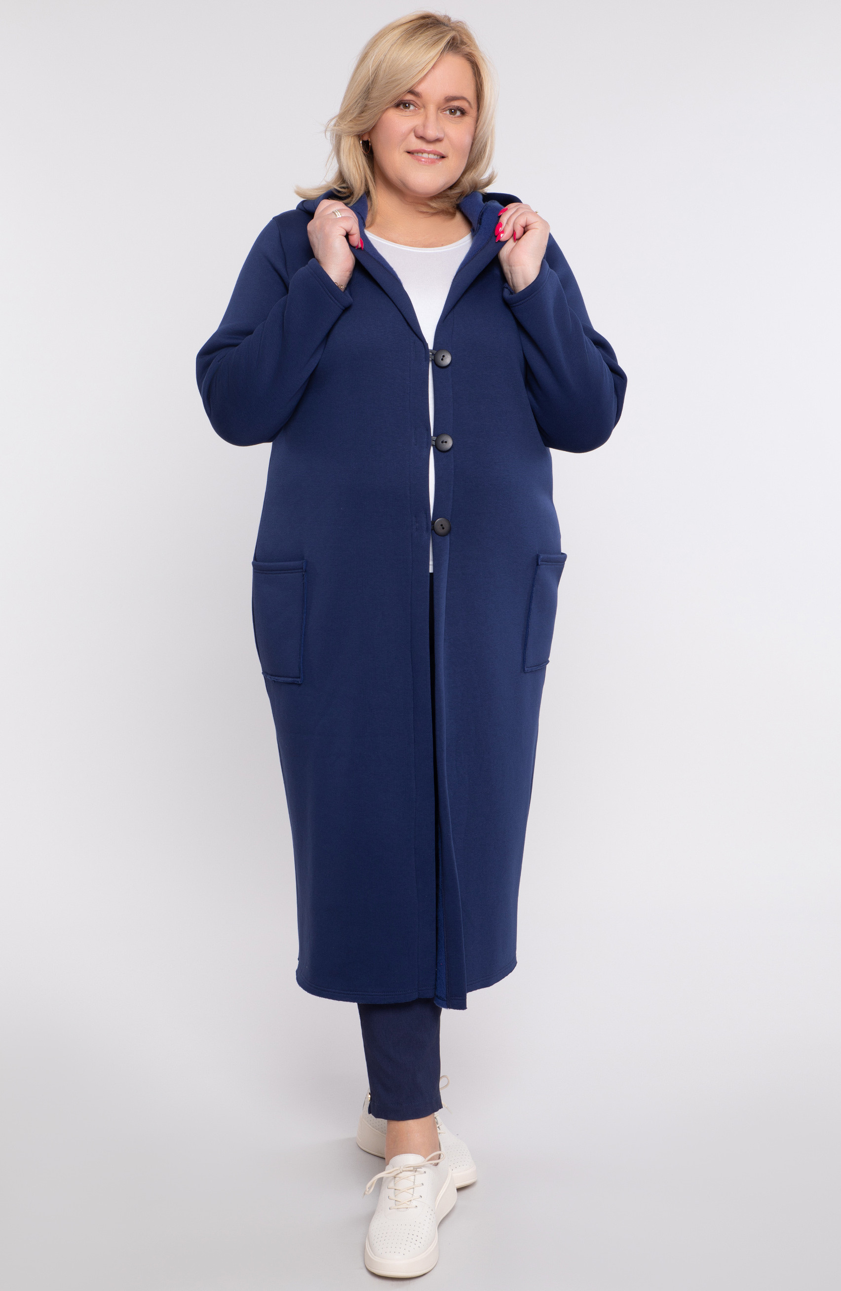 Temno modra dolga topla bluza z gumbi