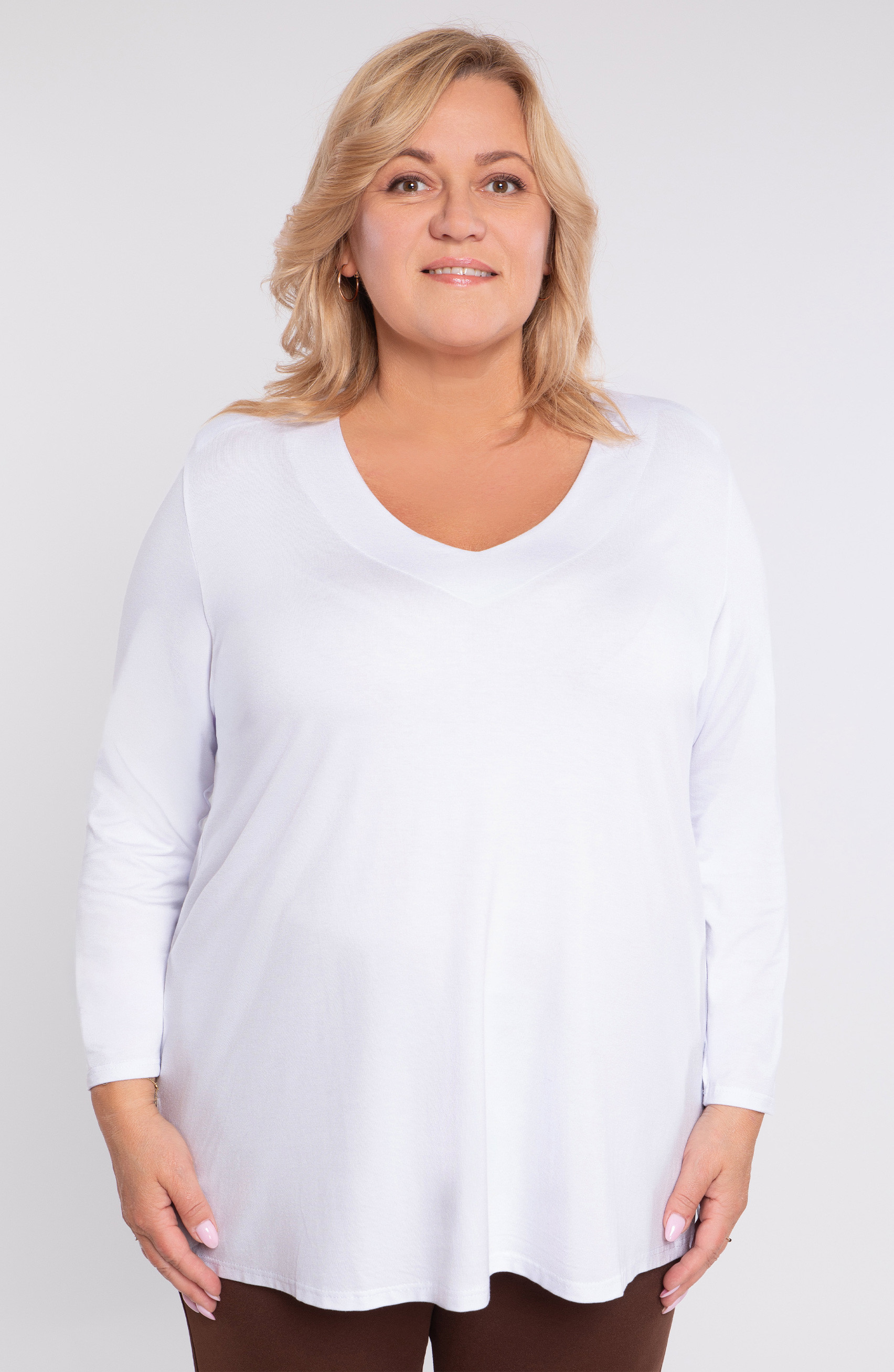Bela viskozna bluza