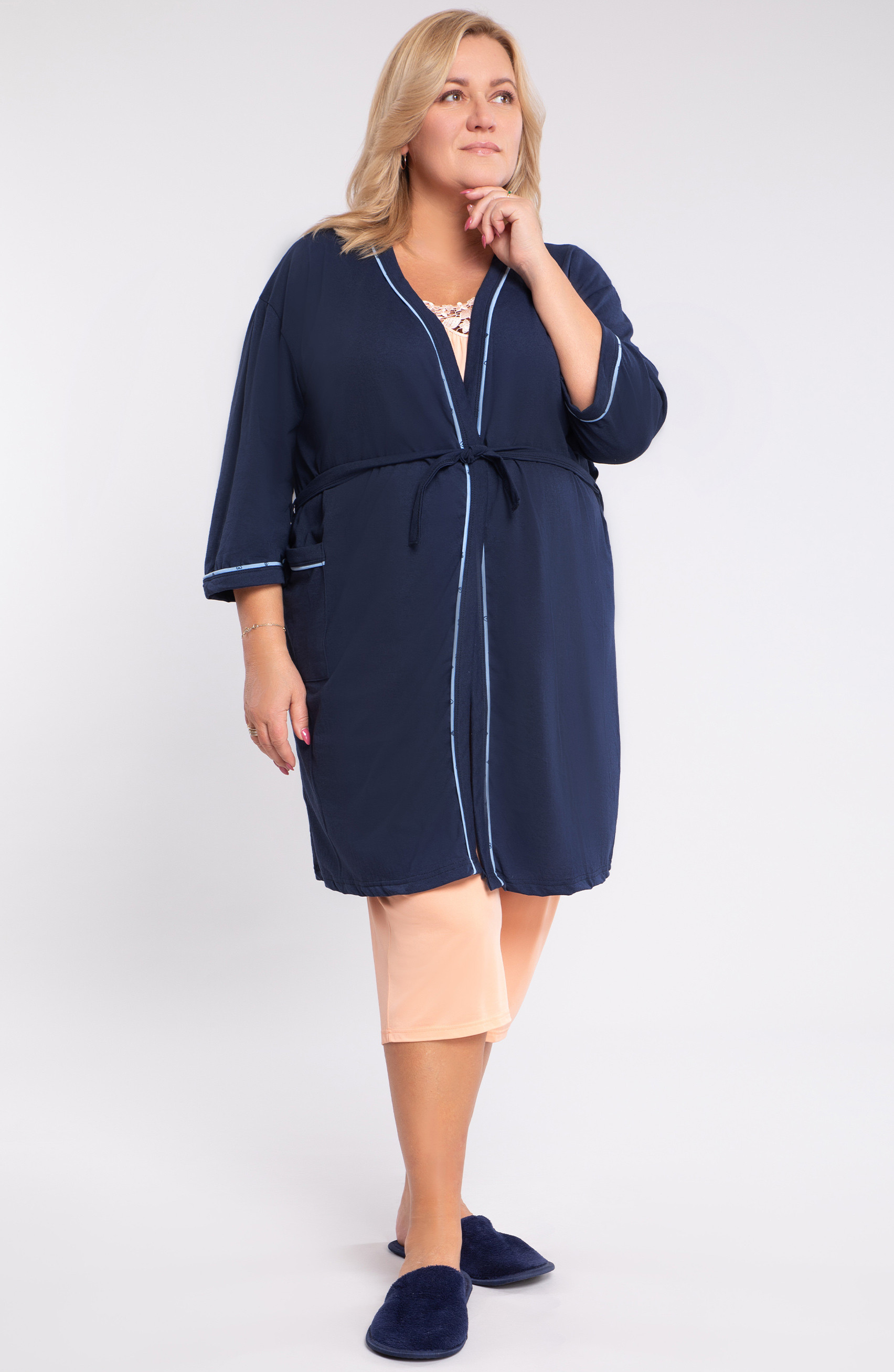Temno moder bombažni kopalni župan